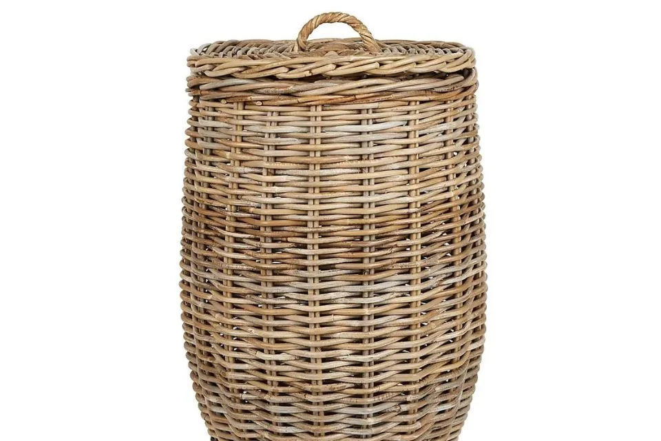 The luxurious Dorma series includes this washing basket