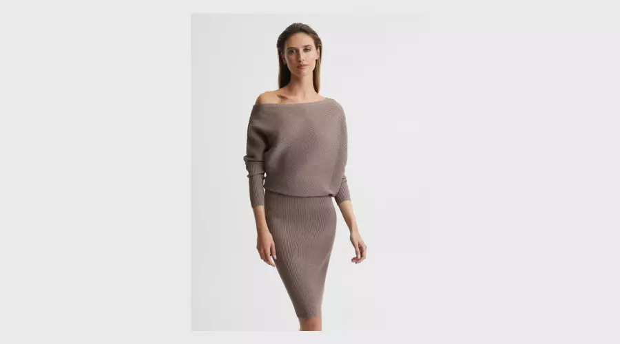 Off-Shoulder ribbed dress