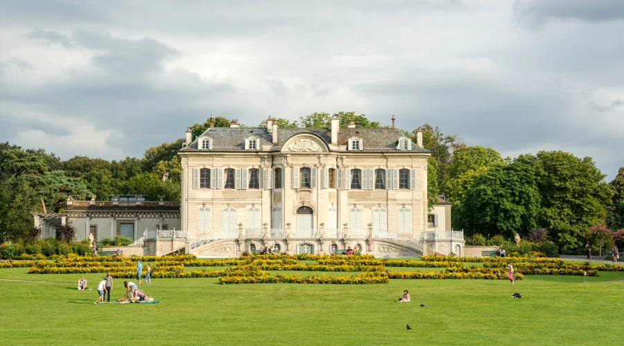 Parc de La Grange and Parc des Eaux