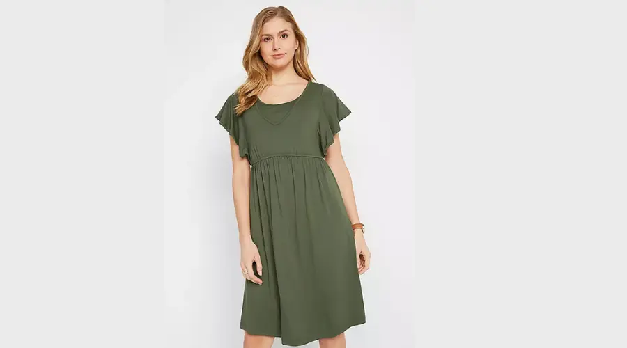 Sustainable maternity dress with gathered sleeves and nursing function