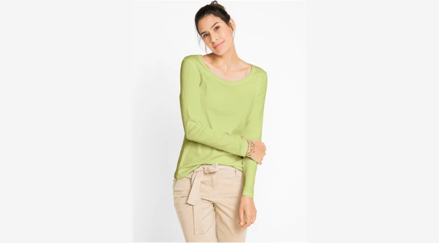 Cotton long-sleeved shirt with a round neckline