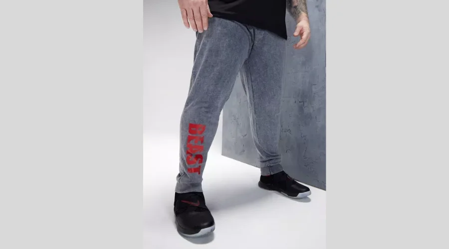 Man active breast acid wash joggers 