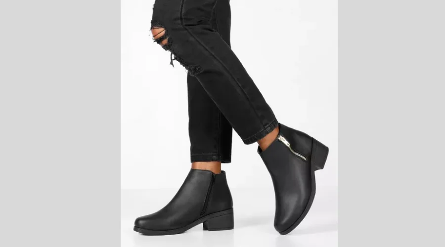 Zip side block heel Chelsea boots 