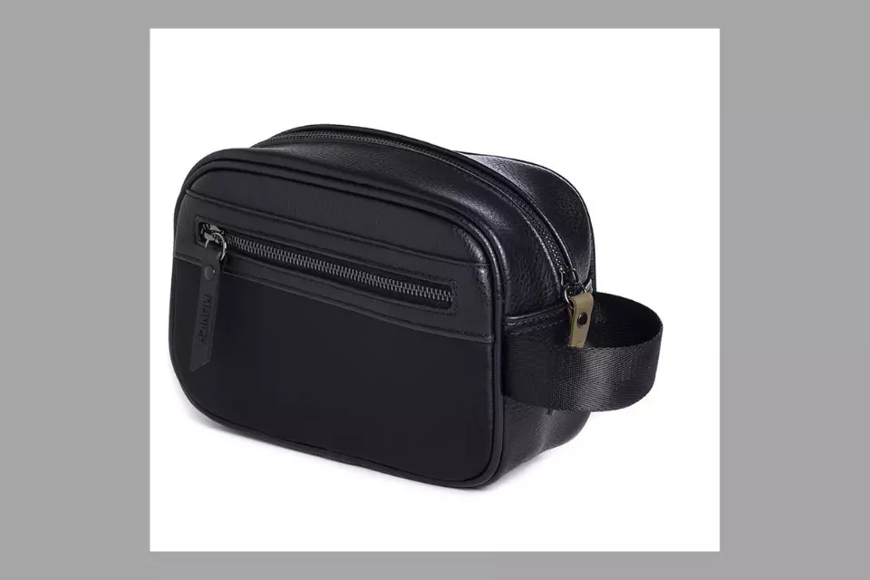 toiletry bags for men