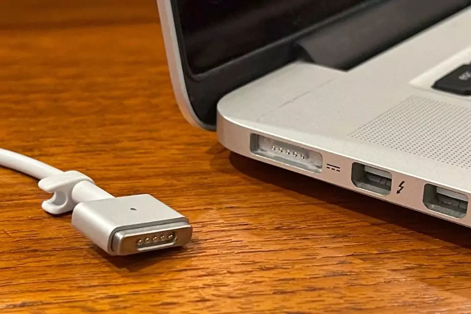 3 Best Cheap Magsafe 2 Chargers For Your MacBook