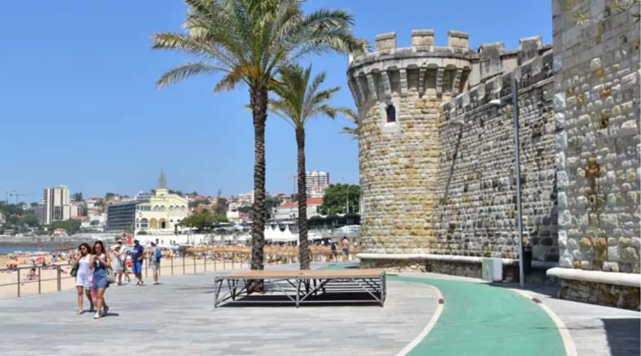 Main attractions of holidays to Estoril coast