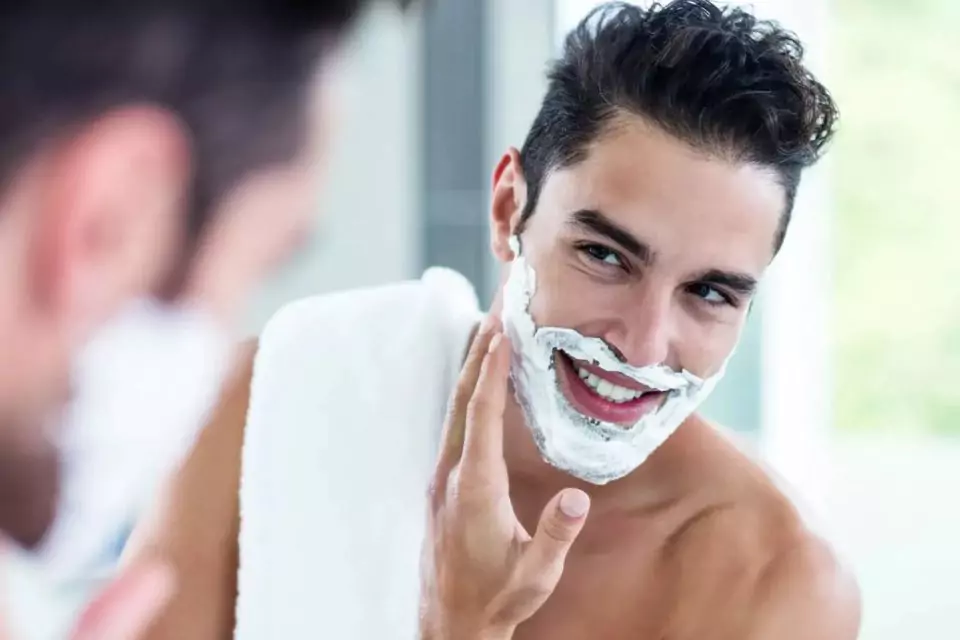 Men's shaving gels