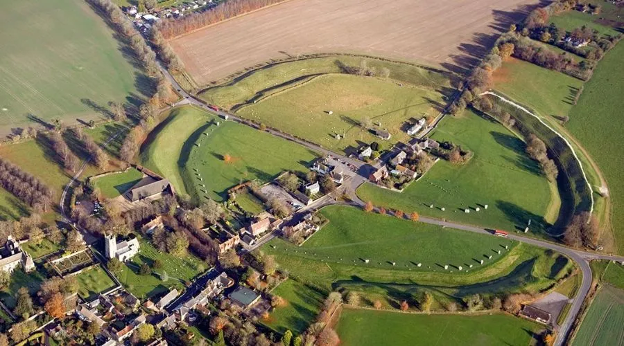 Discover the beauty of avebury