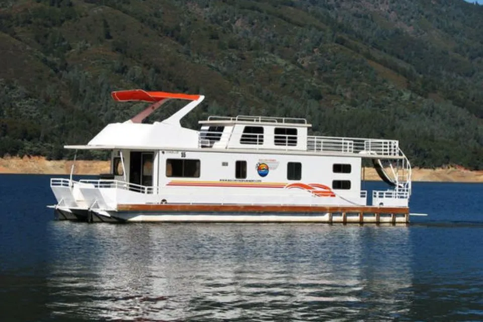 Lake shasta houseboat rentals