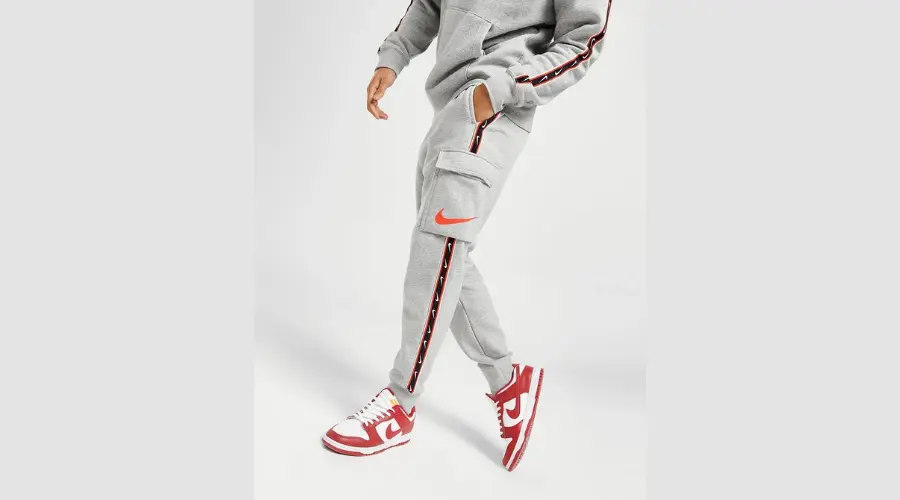 Nike Men's Nike Sportswear Repeat Fleece Fabric Cargo Pants