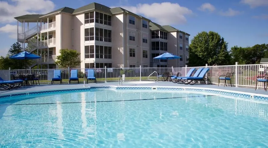 Family-Friendly 2BR Condo w/ 2 Resorts Pools & More