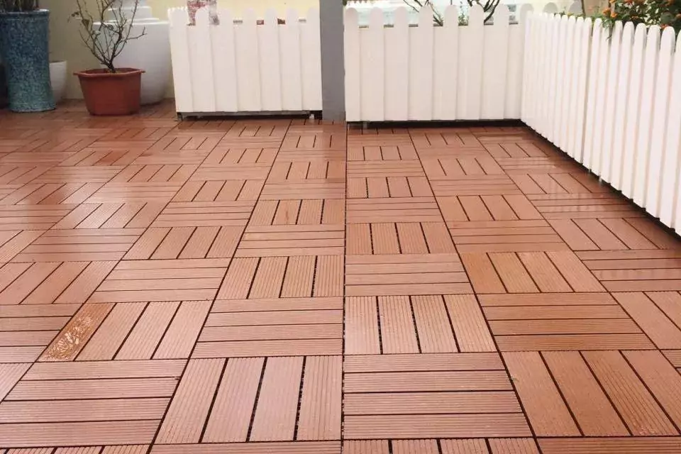 Decking tiles