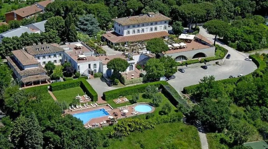 Garden Hotel In Tuscany