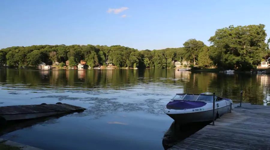 Lakefront Apartment