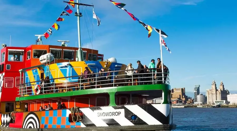 River cruise and sightseeing bus tour in Liverpool