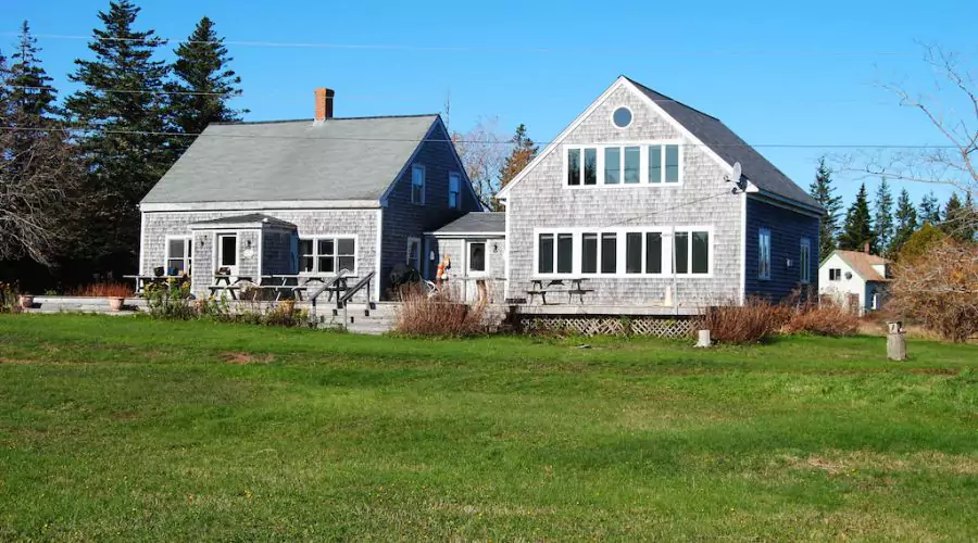 Peaceful Gateway on a Remote Maine Island 