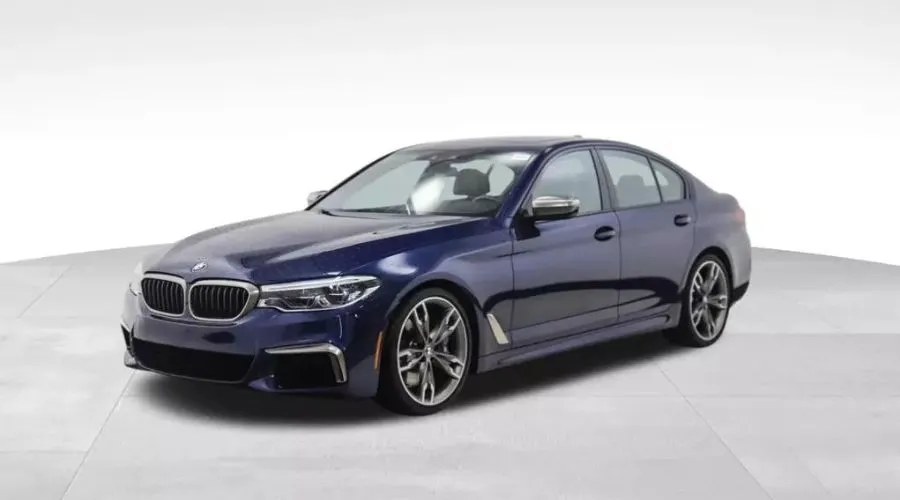 Luxury-  BMW 3 series- Milwaukee General Mitchell National Rent A Car 