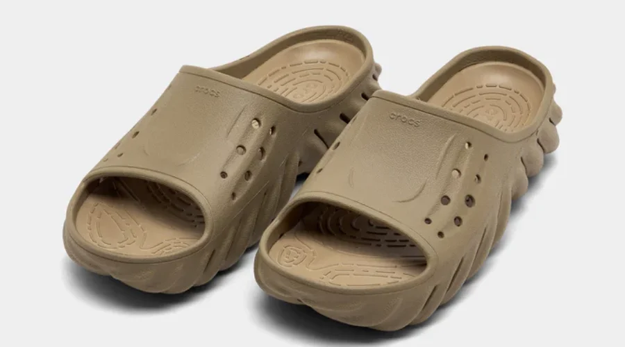 CROCS ECHO SLIDE TUMBLEWEED