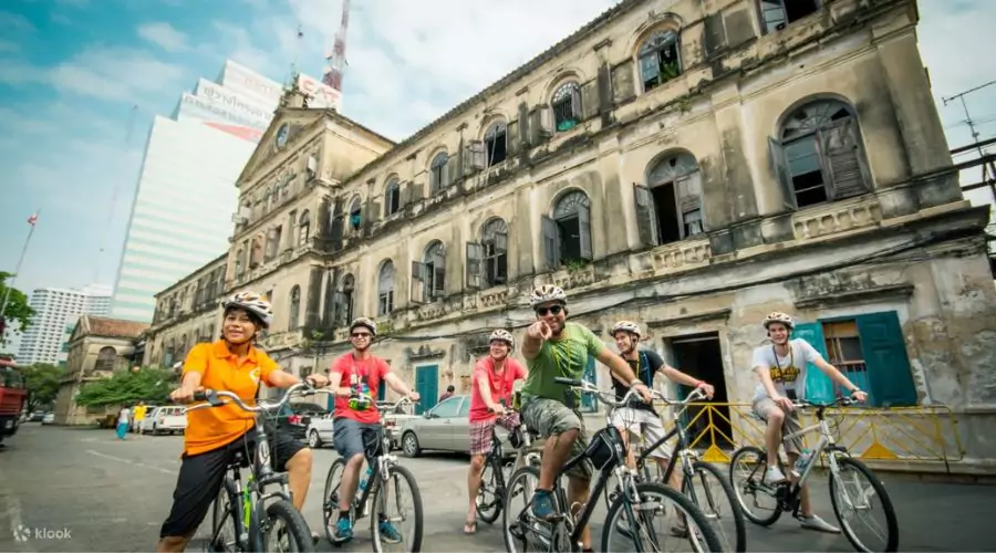Bangkok Culture Cycling Guided Tour (With Gear, Snacks and Drinks) 