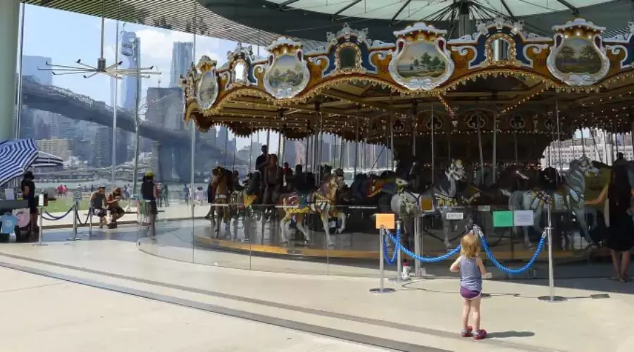 What are the best days and times to visit the Central Park Carousel?