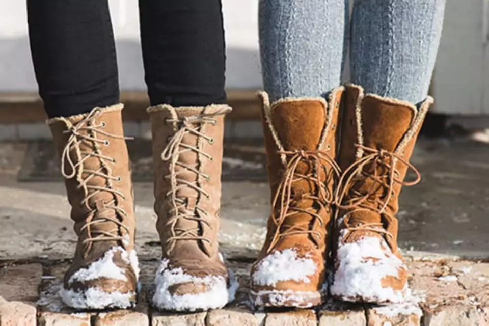 Women's snow boots