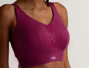 everyday sports bras | Celebzero